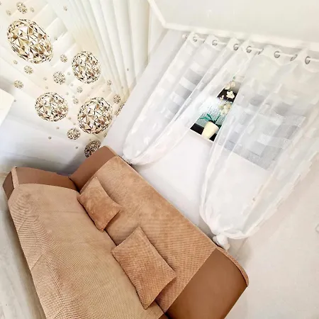 Kiwi Apartmanhaz Daire