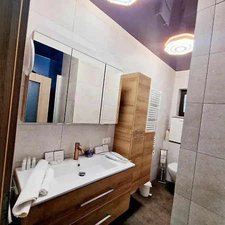 Kiwi Apartmanhaz Daire Hévíz