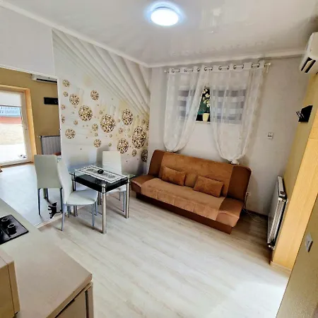 Daire Kiwi Apartmanhaz *