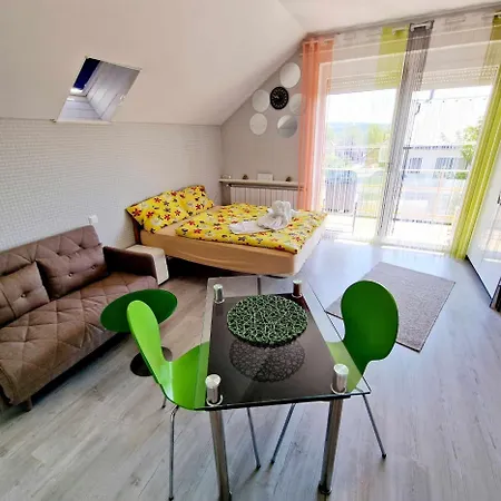 Kiwi Apartmanhaz Daire *