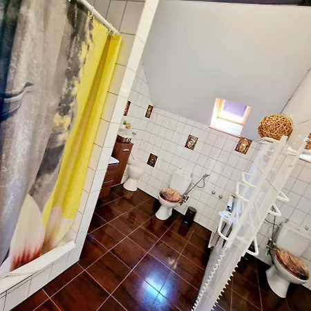 Kiwi Apartmanhaz Heviz