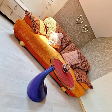 Kiwi Apartmanhaz *