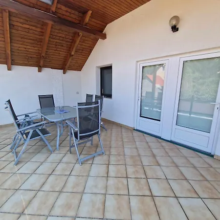 Daire Kiwi Apartmanhaz Hévíz