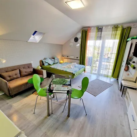 Apartment Kiwi Apartmanhaz