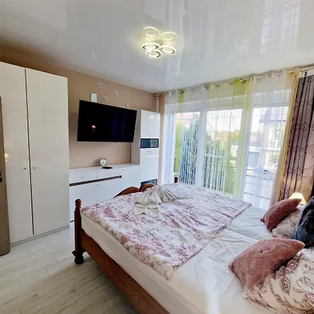 Apartment Kiwi Apartmanhaz Heviz