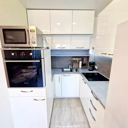 Kiwi Apartmanhaz Heviz